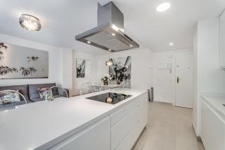 by RIVA - Elegant, 2 Bedroom Apartment in Dama de Noche Puerto Banus - Marbella - 7