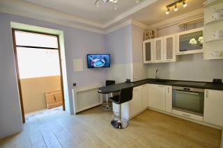 Romantic Lux Vivaldi Suite Svobode avenue 39 - Lviv - 2