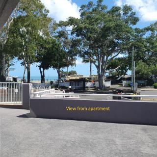 Villa Venezia Apt 3 - Spacious Hervey Bay beachfront apartment - Hervey Bay - 0