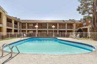 Days Inn by Wyndham Lawton - Lawton - 8
