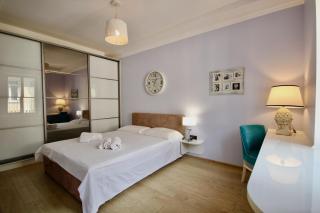 Romantic Lux Vivaldi Suite Svobode avenue 39 - Lviv - 9