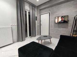 Modern apartment with a huge terrace - Atenas - 9
