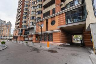 VIP in a new building near Lesi Ukrainki 7a - Kiev - 3