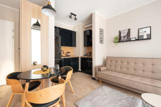 SuperApart Aignera apt 4, Family Friendly Oasis - 0