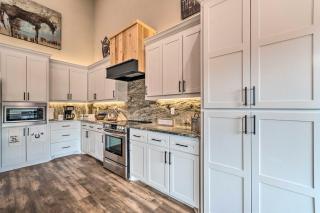 Upscale Riverfront Home with Beach and Fire Pit! - Glenwood - 5