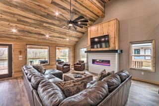 Upscale Riverfront Home with Beach and Fire Pit! - Glenwood - 2