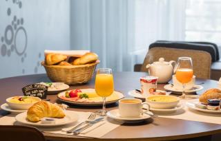 EMA House Hotel Suites - 8