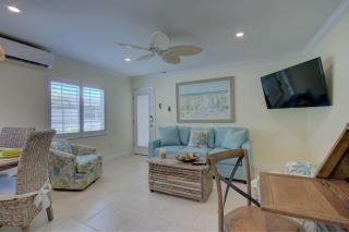 LuLu's Key House Green 1/1 Upstairs - 4