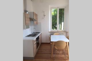 Luminoso appartamento in Villa a Stresa - 3