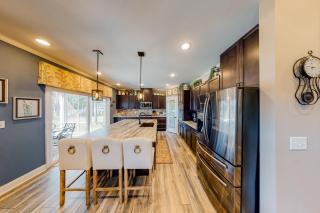 Luxury Lake Retreat - Saluda - 5