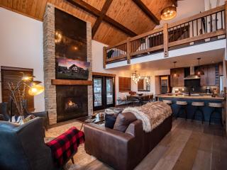Rocky Mountain Escape - Steps to Lake Estes, Jacuzzi, Close to Downtown Estes - Estes Park - 9