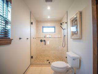 Beautiful Views! Jacuzzi, Indoor Outdoor Fireplace, Steps to Lake Estes - Estes Park - 6