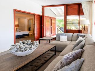 Spacious Villa Near Beach - 2