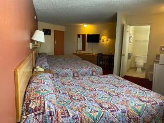 Econo Lodge - 7