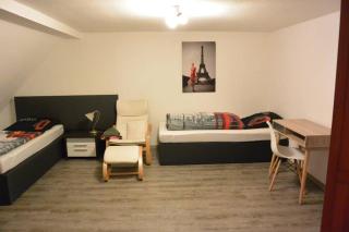 Ferienwohnung "Kastanie" mitten im Herzen von Bayreuth,Zentrum nur 1 Min - 3