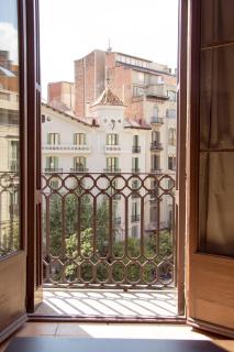 Gaudi Apartment 9 - 5