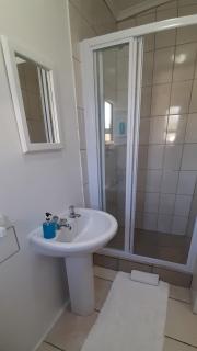 Oom Piet Accommodation - Gansbaai - 8