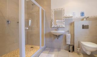 Russells on the Port - 6