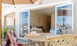 Russells on the Port - 1