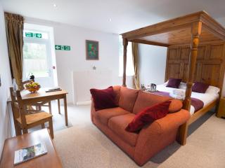 Drumdevan Country House, Inverness - 8