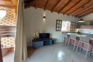 Sapeca - Novo Flat c/ Piscina, 50mts da praia, churrasqueira privativa, ar con, wi-fi, netflix, garagem - Paraty - 5
