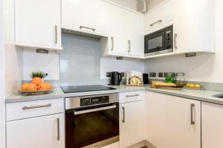 Apartment by the beach, sea views - 4