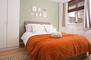 3 Bed Townhouse Stafford - 1