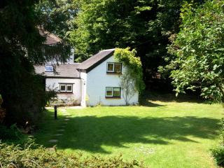 Unique Cottage Retreat - 9