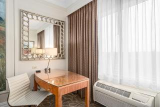 The Inn at Long Beach - Long Beach - 1