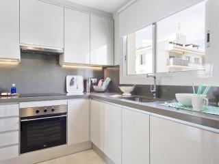 Sitges Spaces Oasis Penthouse 3 Bedroom, 2 Bathroom, Terrace, Pool, Sleeps up to 6 - Sitges - 2