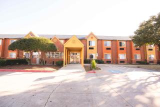 Regency Inn & Suites DFW - Euless - 0