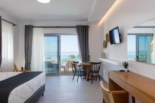 Eleven Boutique Suites - 7