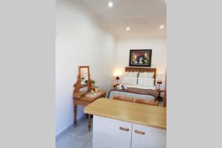 Flamebreeze Corner @ Supertubes Jeffreys Bay - Jeffreys Bay - 1