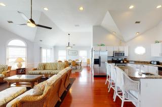 Oceanfront home with incredible beach views, washer/dryer & pool - 8