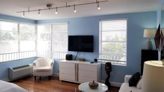 Spacious Private SOBE Studio - Miami Beach - 9