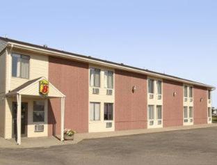 Super 8 by Wyndham Redfield - 5