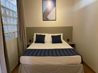 Casa com ar-condicionado e chuveiro a gás, novinha e central - 8
