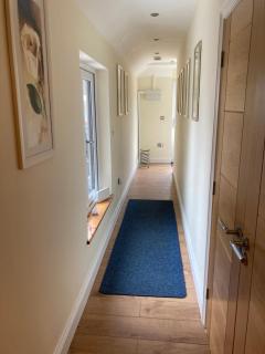 Broxbourne Two-Bedroom Apartment Close To Amenities - Hoddesdon - 4