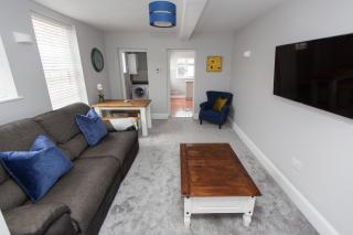 NEW Bespoke 2 BED Town Centre Serviced Apartment - 3