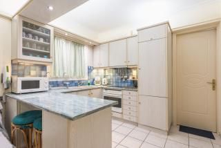 Amazing Apartment Pallini - Near Airport & Metro - Pallíni - 3