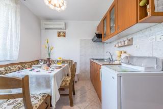 Apartments Kostović 1943 - Vinišće - 4