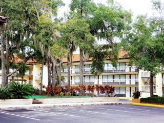 Simple Rewards Inn - 1