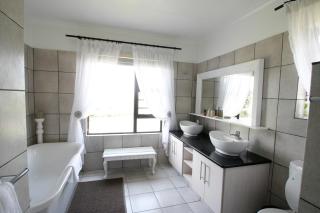 Dusk to Dawn Guesthouse - 5
