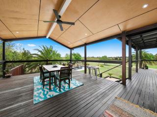 Lilies Luxe Suite on Lovedale with Private Heated Pool 5star - Lovedale - 2