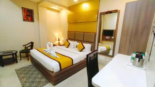 Hotel Ozas Grand - Varanasi - 6