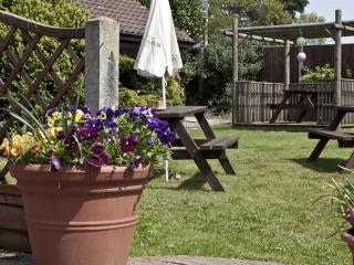 Marsham Arms Inn - 2