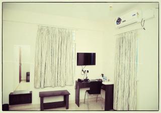 Orange Corner, Near Kempegowda Airport, Airport Pickup And Drop Available 24x7 - Bangalore - 8
