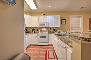 6 Mi to Boardwalk Condo with Pool in Myrtle Beach - Myrtle Beach - 4
