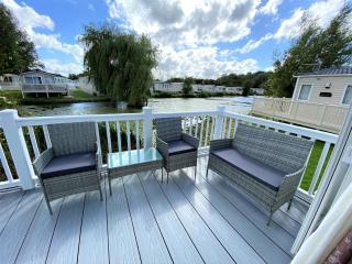 Lilly Pad - South Cerney - 9