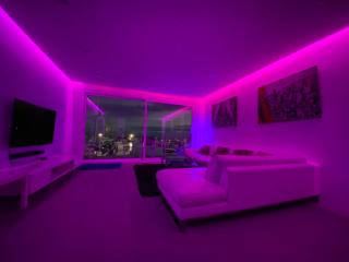 Modern Frontline Puerto Banus Apartment M2 - Marbella - 2